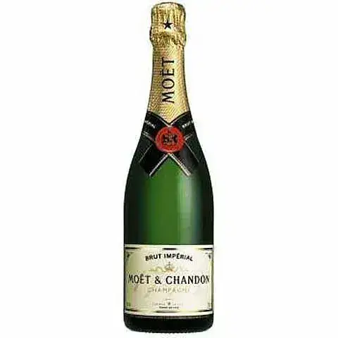 Εμβληματική φιάλη γαλλικής σαμπάνιας Moët & Chandon Brut Impérial στολισμένη με κομψή σατέν κορδέλα ανθοπωλείου ως κορυφαίο δώρο