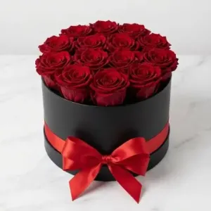 Πολυτελές χειροποίητο flower box με ολόφρεσκα premium άνθη ανώτερης ποιότητας και σατέν κορδέλα για δώρο επετείου από το Athens Flower Shop