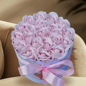 Πολυτελές Flower Box καπελιέρα με πανέμορφα baby pink τεχνητά τριαντάφυλλα άριστης ποιότητας που διαρκούν για πάντα για δώρο γέννησης σε μαιευτήριο
