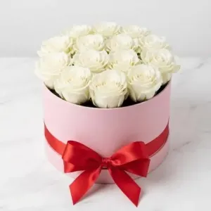 Πολυτελές Flower Box με ολόφρεσκα παστέλ άνθη για ευχές περαστικών και ταχείας ανάρρωσης
